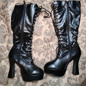 lace up boots